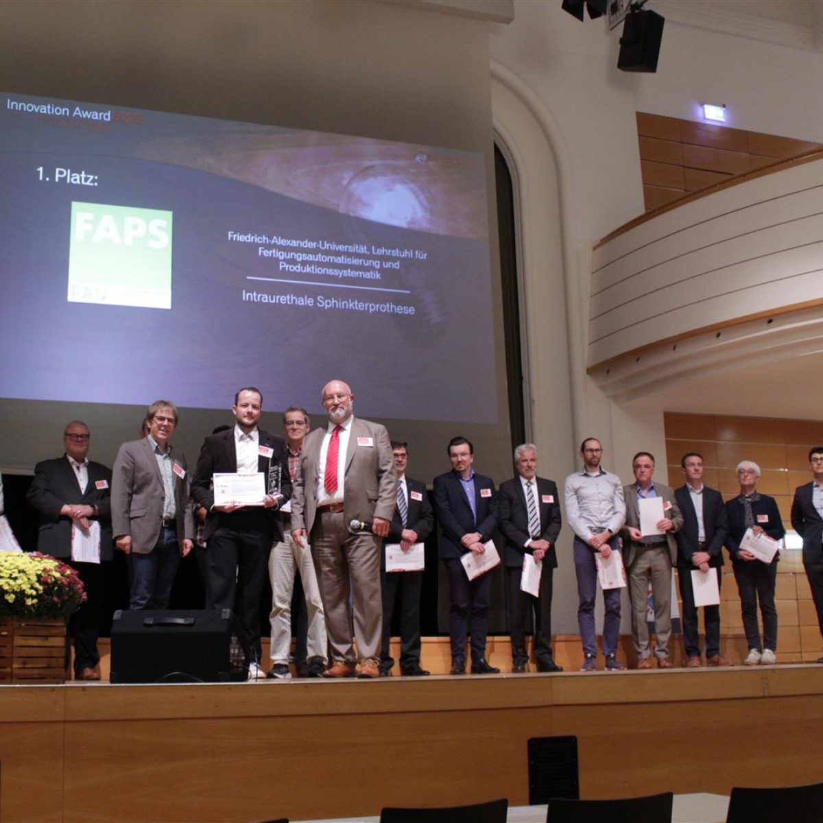 2025_09_29_senetics_Kooperationskongress_Medizintechnik_Gewinner_Innovation_Award_02 (Large)