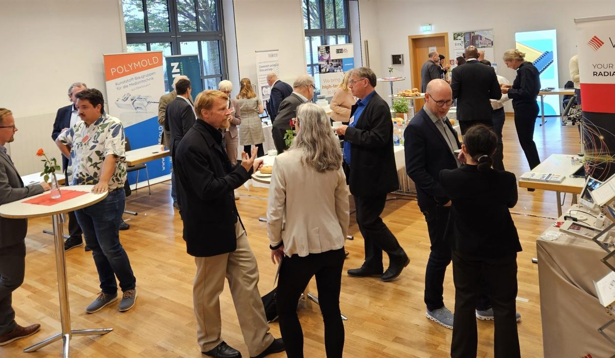 2025_09_29_senetics_Kooperationskongress_Medizintechnik_Impressionen_Ausstellung_01 (Large)