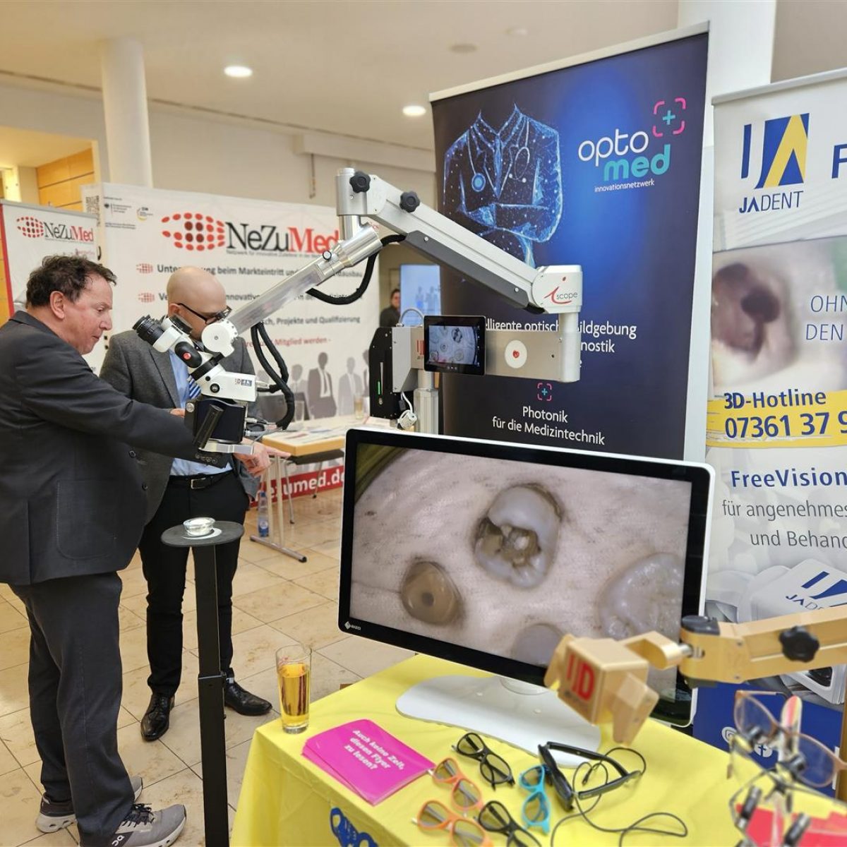 2025_09_29_senetics_Kooperationskongress_Medizintechnik_Impressionen_Ausstellung_16 (Large)